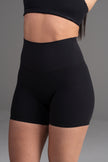 Super Sculpt Seamless Short in Black